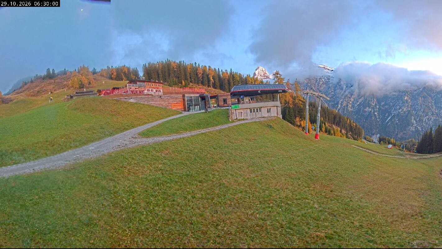 Archiv Foto Webcam Ladurns Gondelbahn Bergstation