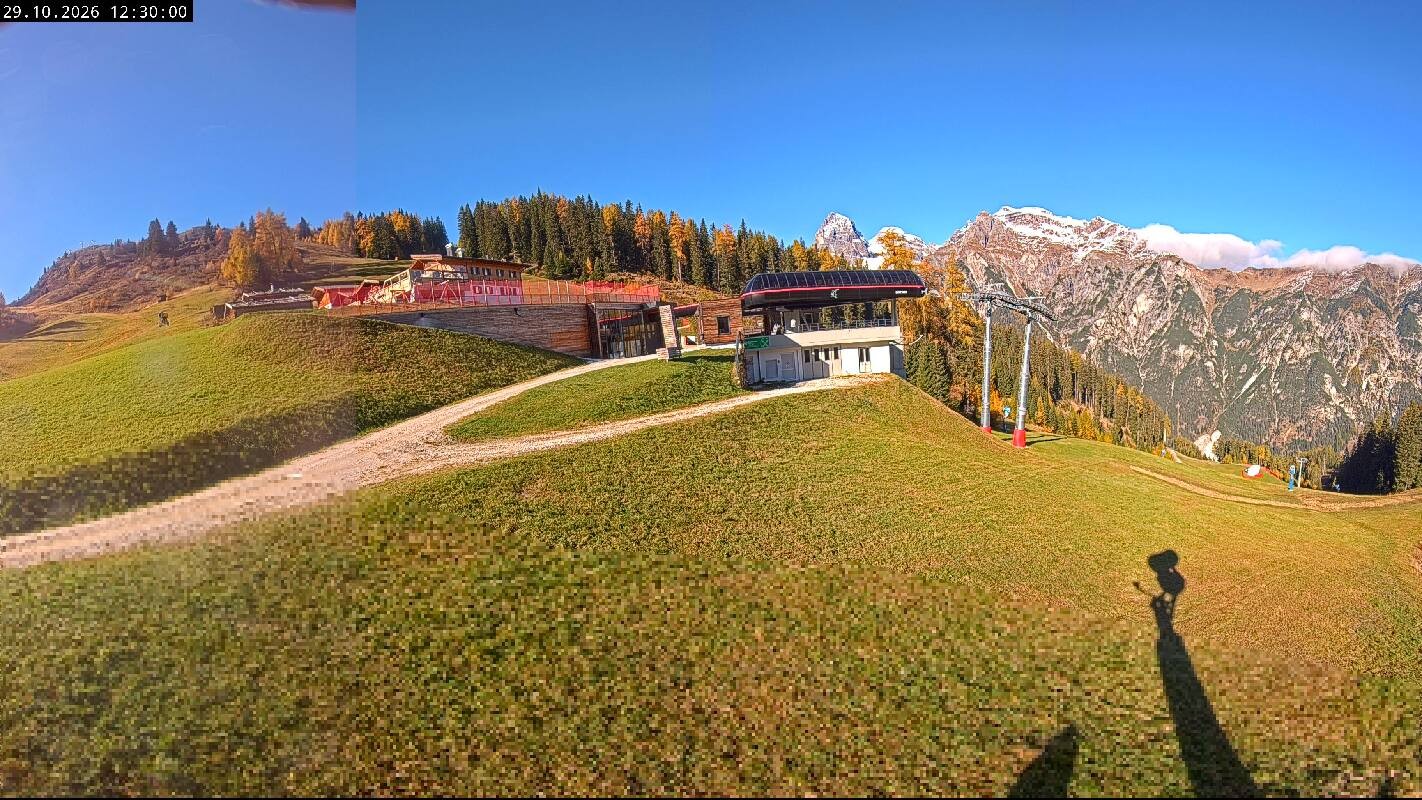 Archiv Foto Webcam Ladurns Gondelbahn Bergstation