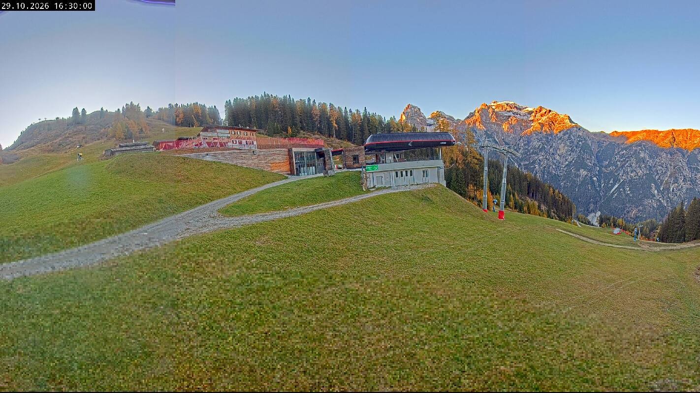 Archiv Foto Webcam Ladurns Gondelbahn Bergstation
