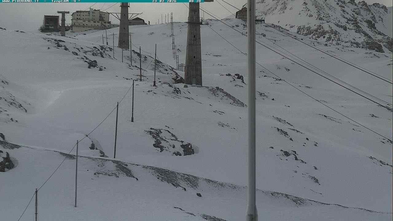 Archiv Foto Webcam Stilfser Joch: Blick auf die Gondel