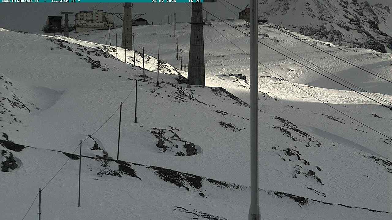 Archiv Foto Webcam Stilfser Joch: Blick auf die Gondel
