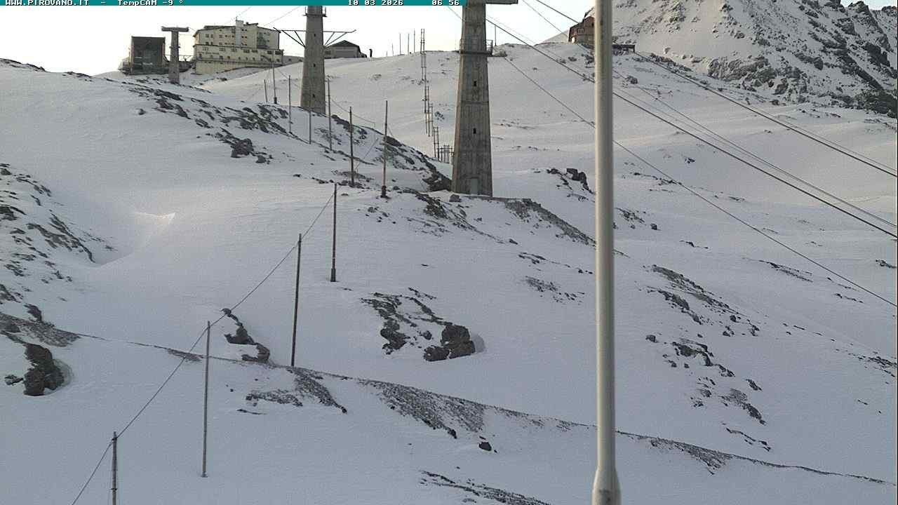 Archiv Foto Webcam Stilfser Joch: Blick auf die Gondel