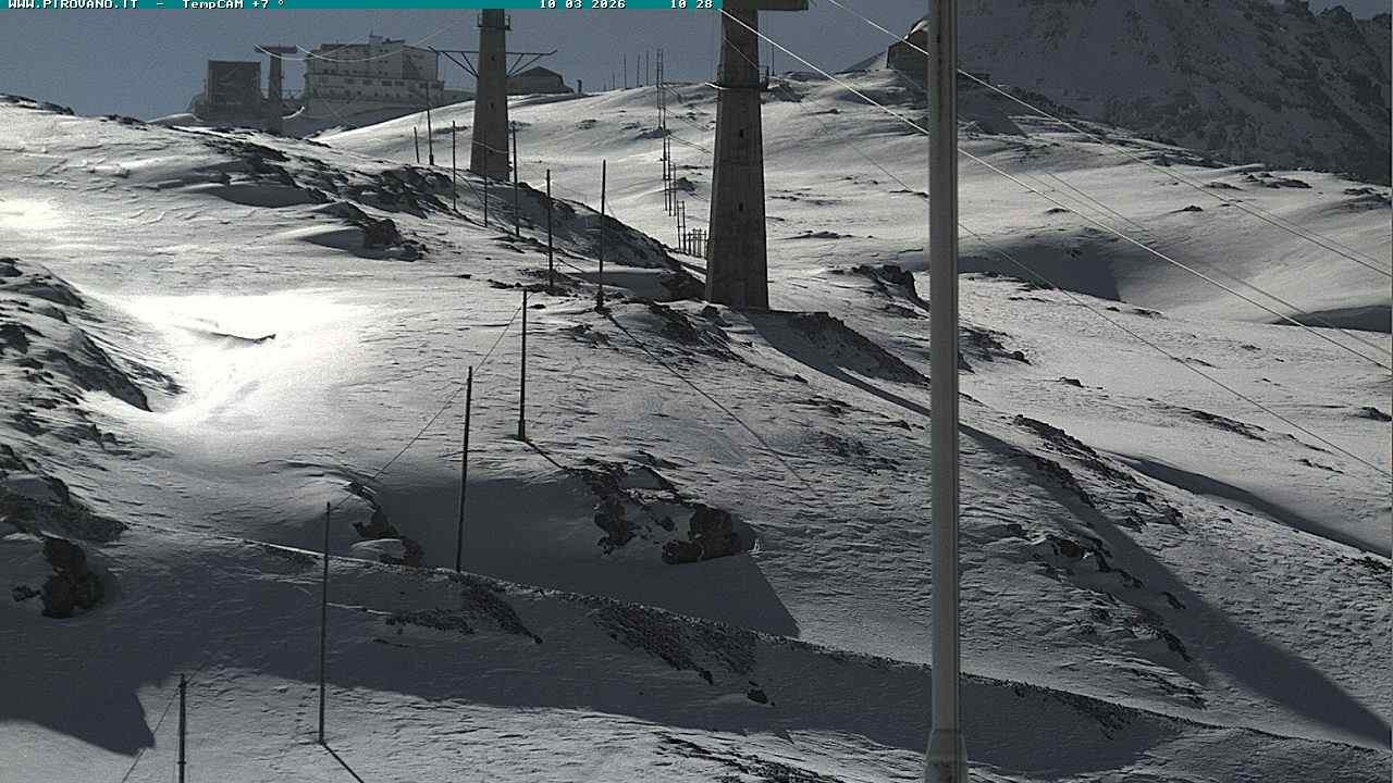 Archiv Foto Webcam Stilfser Joch: Blick auf die Gondel