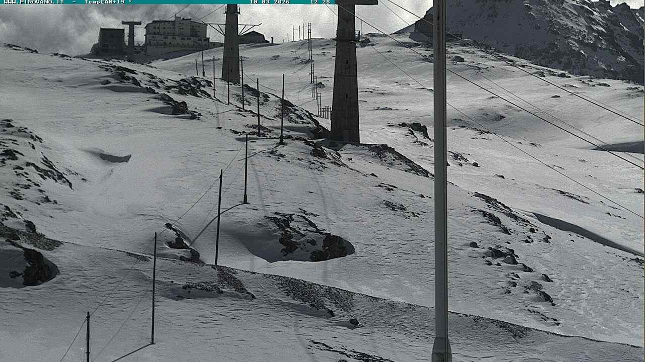 Archiv Foto Webcam Stilfser Joch: Blick auf die Gondel