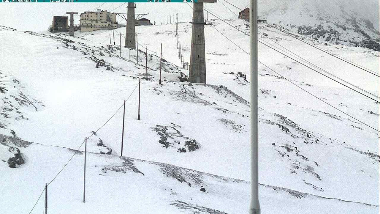 Archiv Foto Webcam Stilfser Joch: Blick auf die Gondel