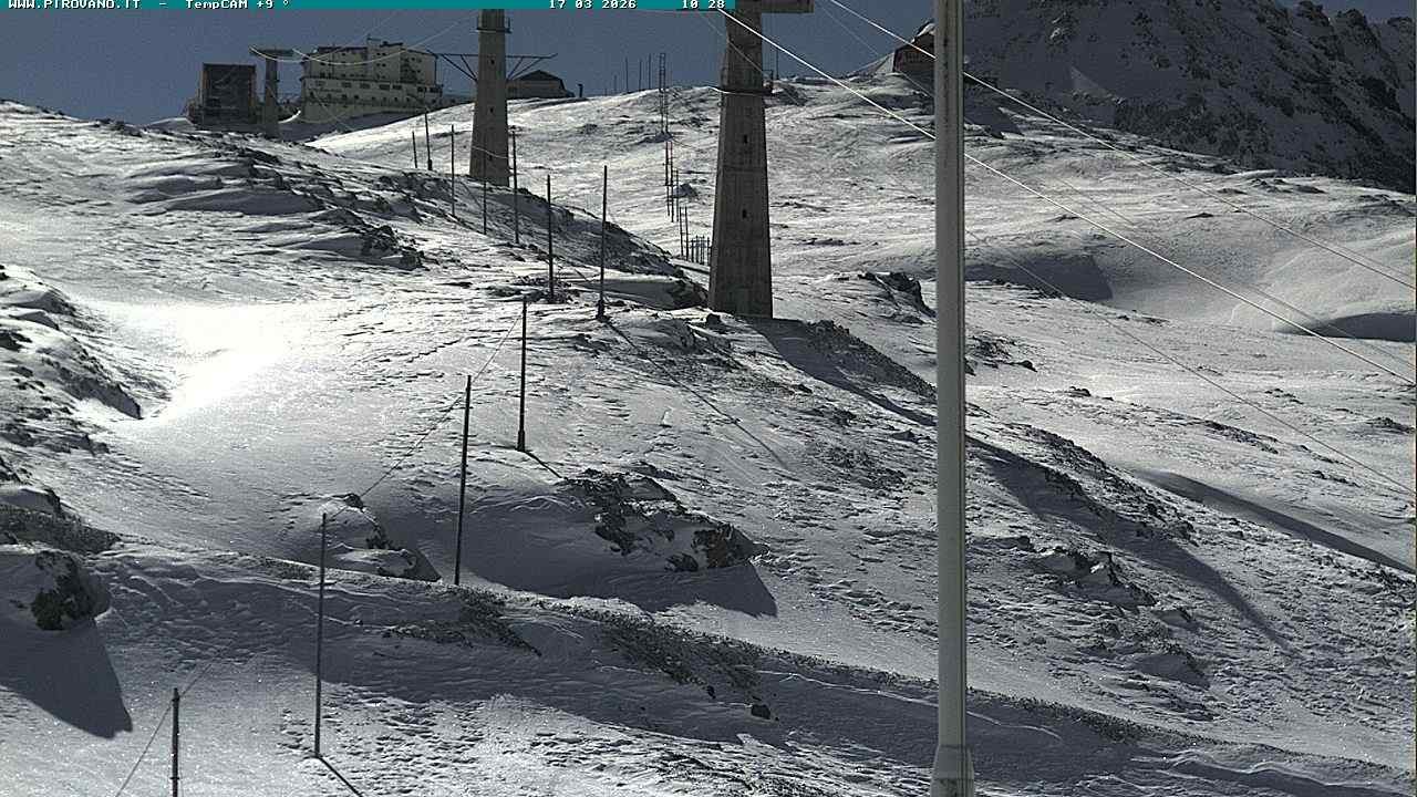 Archiv Foto Webcam Stilfser Joch: Blick auf die Gondel