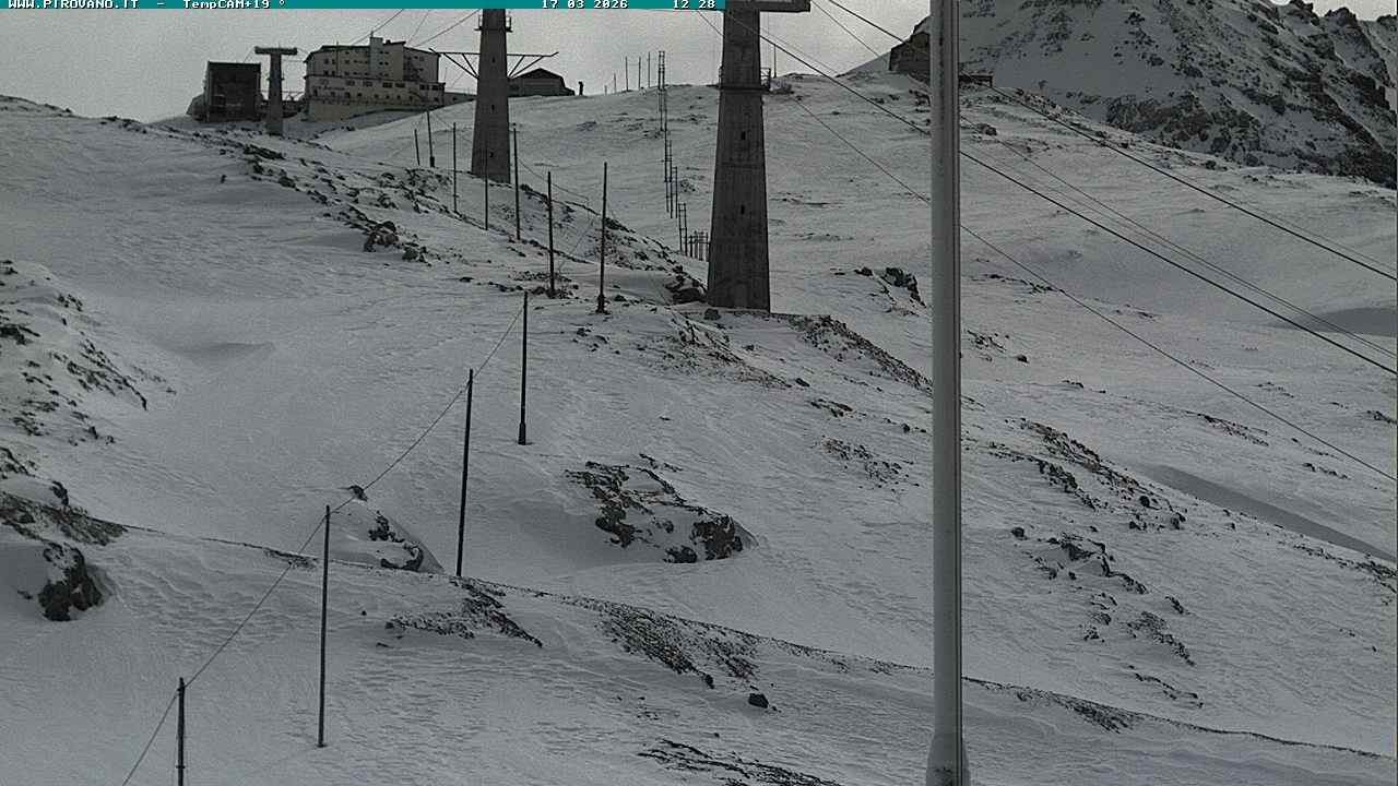 Archiv Foto Webcam Stilfser Joch: Blick auf die Gondel