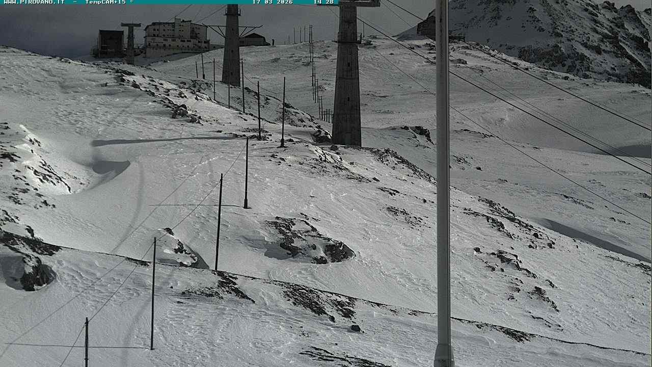 Archiv Foto Webcam Stilfser Joch: Blick auf die Gondel