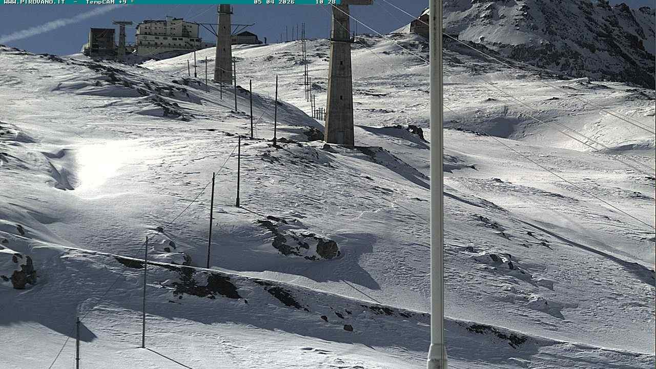 Archiv Foto Webcam Stilfser Joch: Blick auf die Gondel