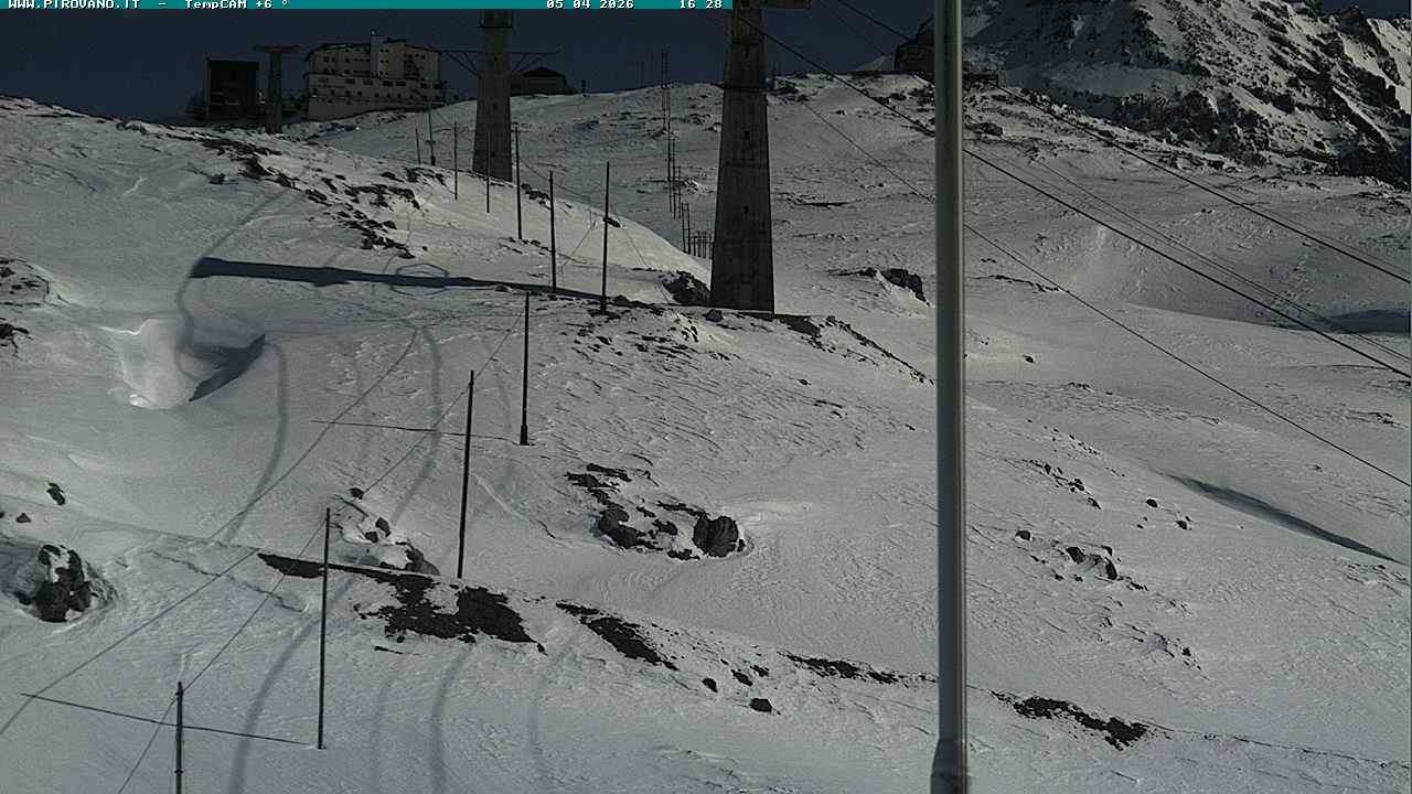 Archiv Foto Webcam Stilfser Joch: Blick auf die Gondel