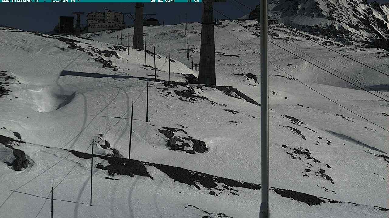 Archiv Foto Webcam Stilfser Joch: Blick auf die Gondel