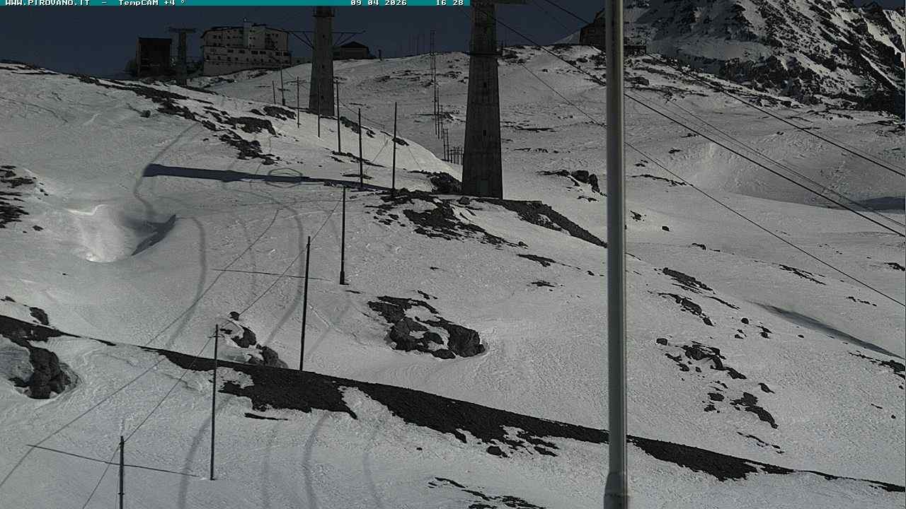 Archiv Foto Webcam Stilfser Joch: Blick auf die Gondel