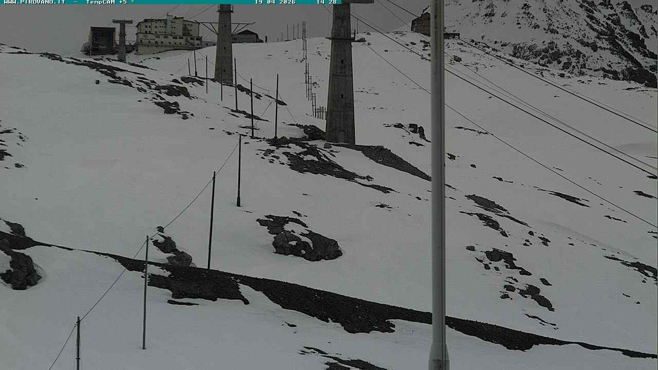 Archiv Foto Webcam Stilfser Joch: Blick auf die Gondel