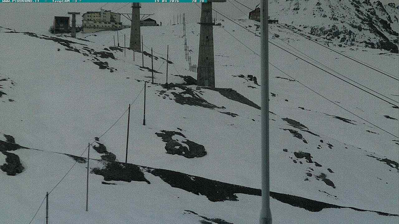 Archiv Foto Webcam Stilfser Joch: Blick auf die Gondel