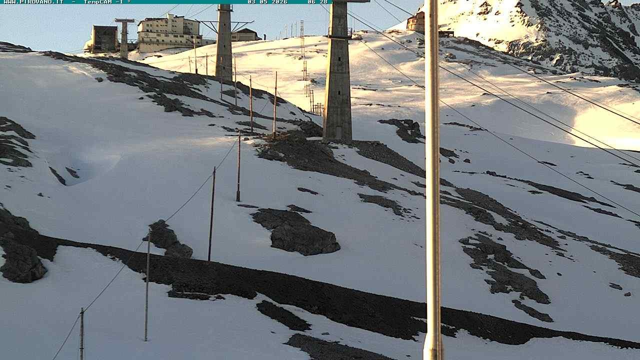 Archiv Foto Webcam Stilfser Joch: Blick auf die Gondel