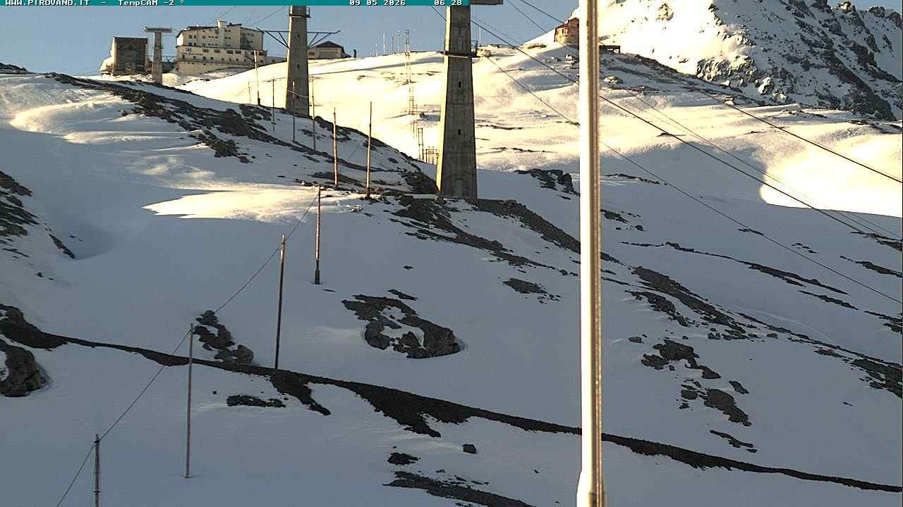 Archiv Foto Webcam Stilfser Joch: Blick auf die Gondel
