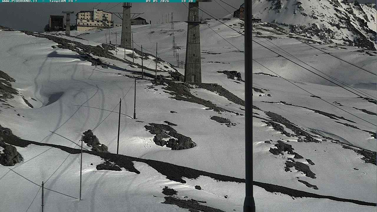 Archiv Foto Webcam Stilfser Joch: Blick auf die Gondel