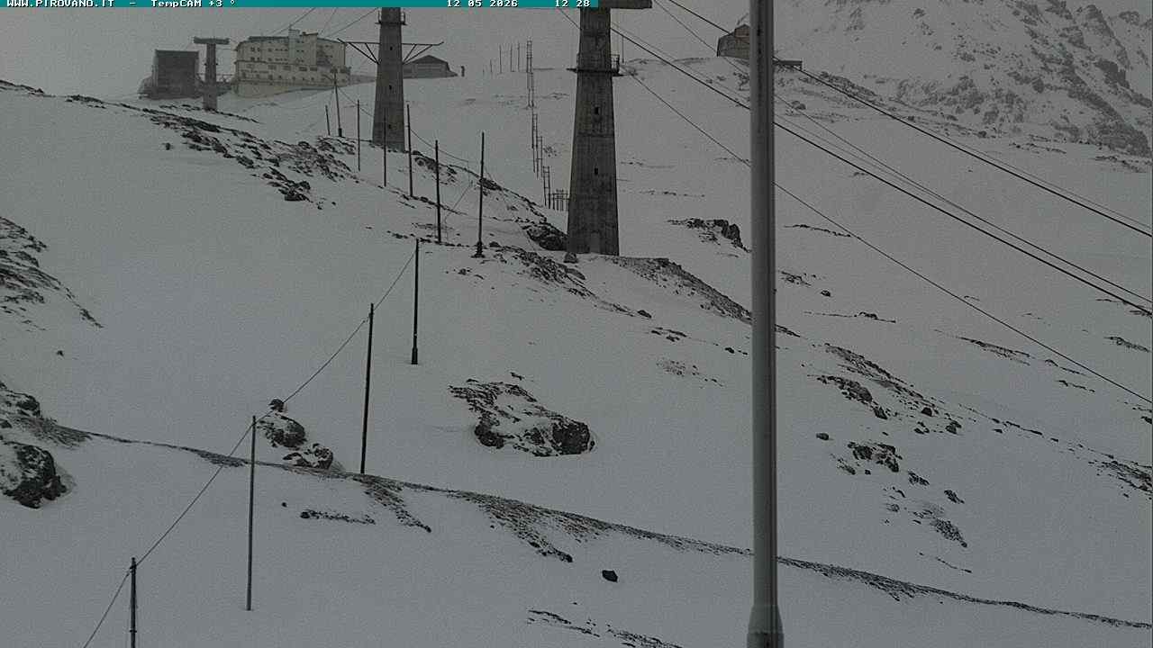 Archiv Foto Webcam Stilfser Joch: Blick auf die Gondel
