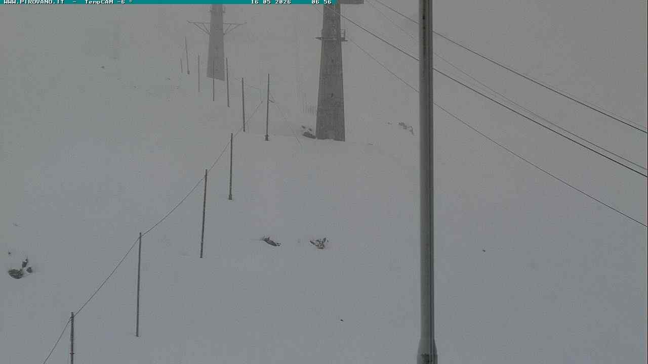 Archiv Foto Webcam Stilfser Joch: Blick auf die Gondel