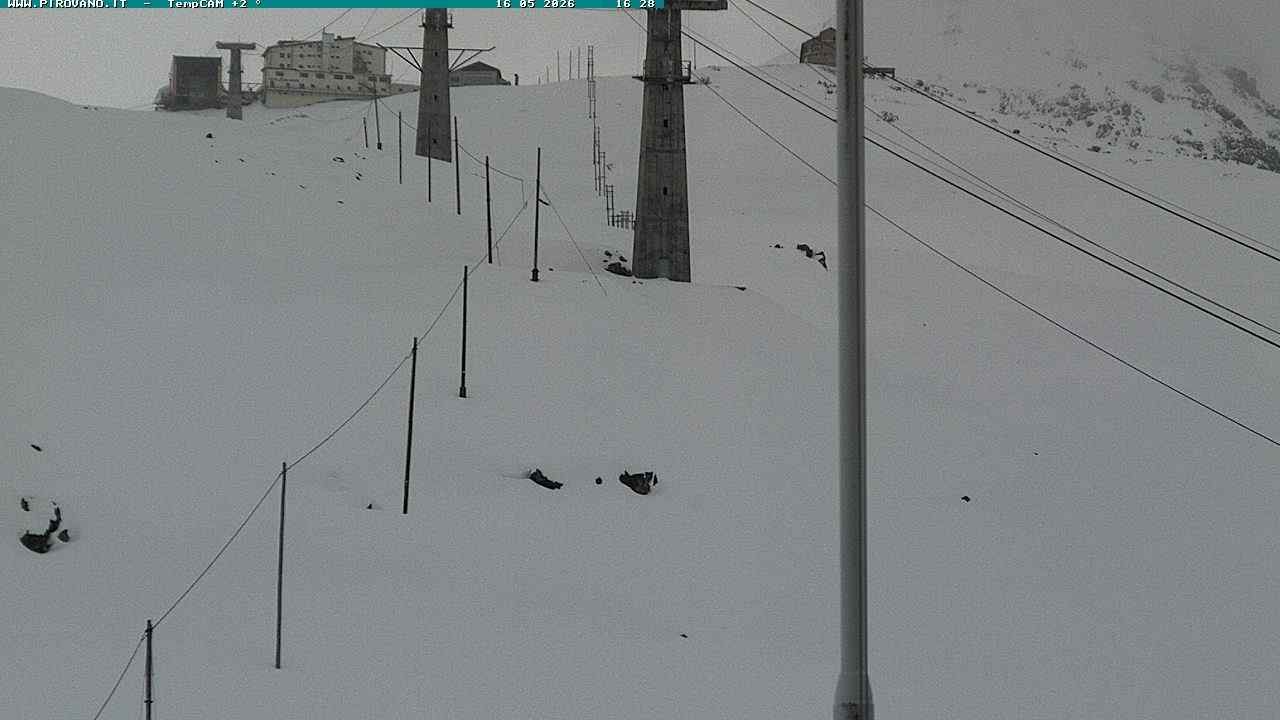Archiv Foto Webcam Stilfser Joch: Blick auf die Gondel