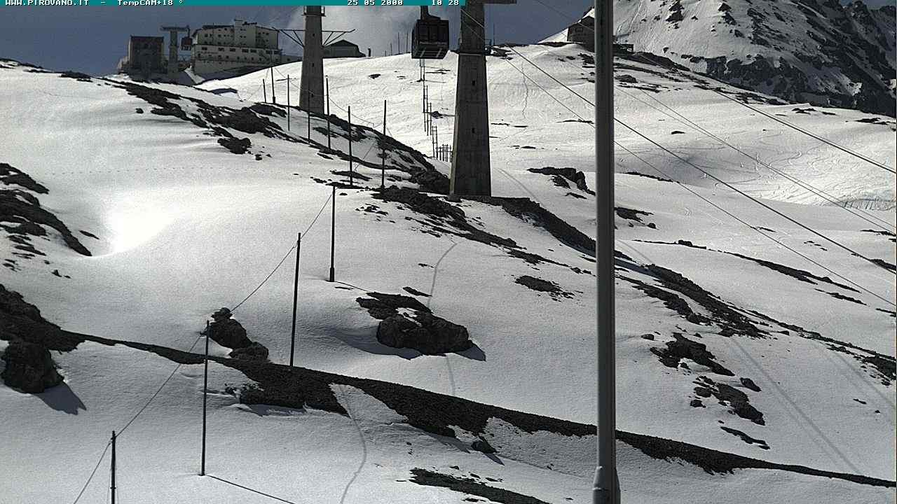 Archiv Foto Webcam Stilfser Joch: Blick auf die Gondel