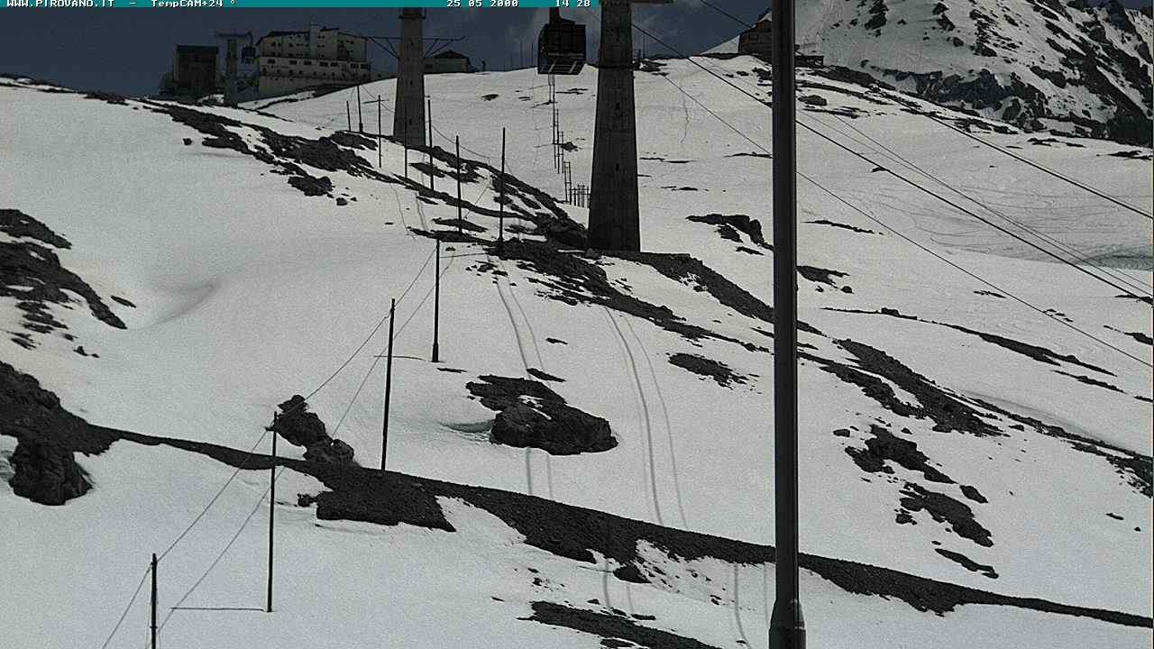 Archiv Foto Webcam Stilfser Joch: Blick auf die Gondel
