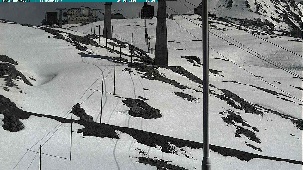 Archiv Foto Webcam Stilfser Joch: Blick auf die Gondel