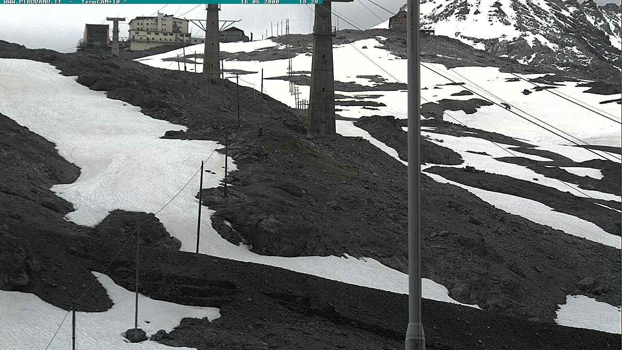 Archiv Foto Webcam Stilfser Joch: Blick auf die Gondel