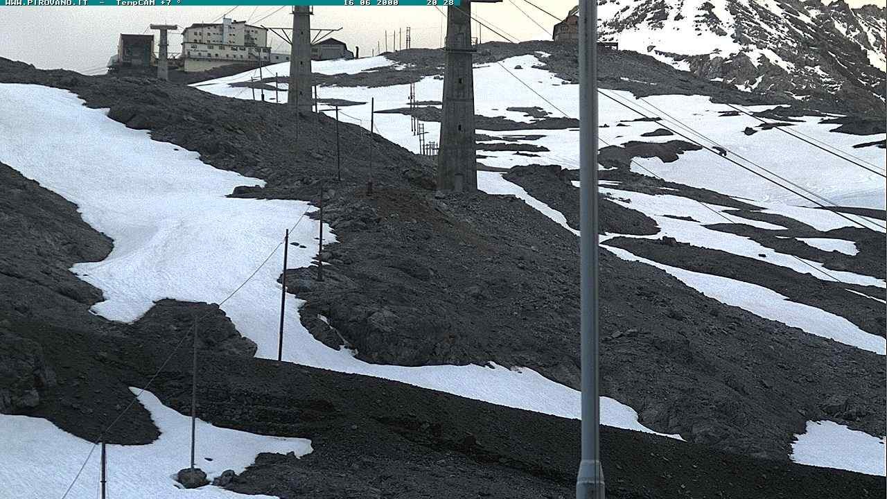 Archiv Foto Webcam Stilfser Joch: Blick auf die Gondel