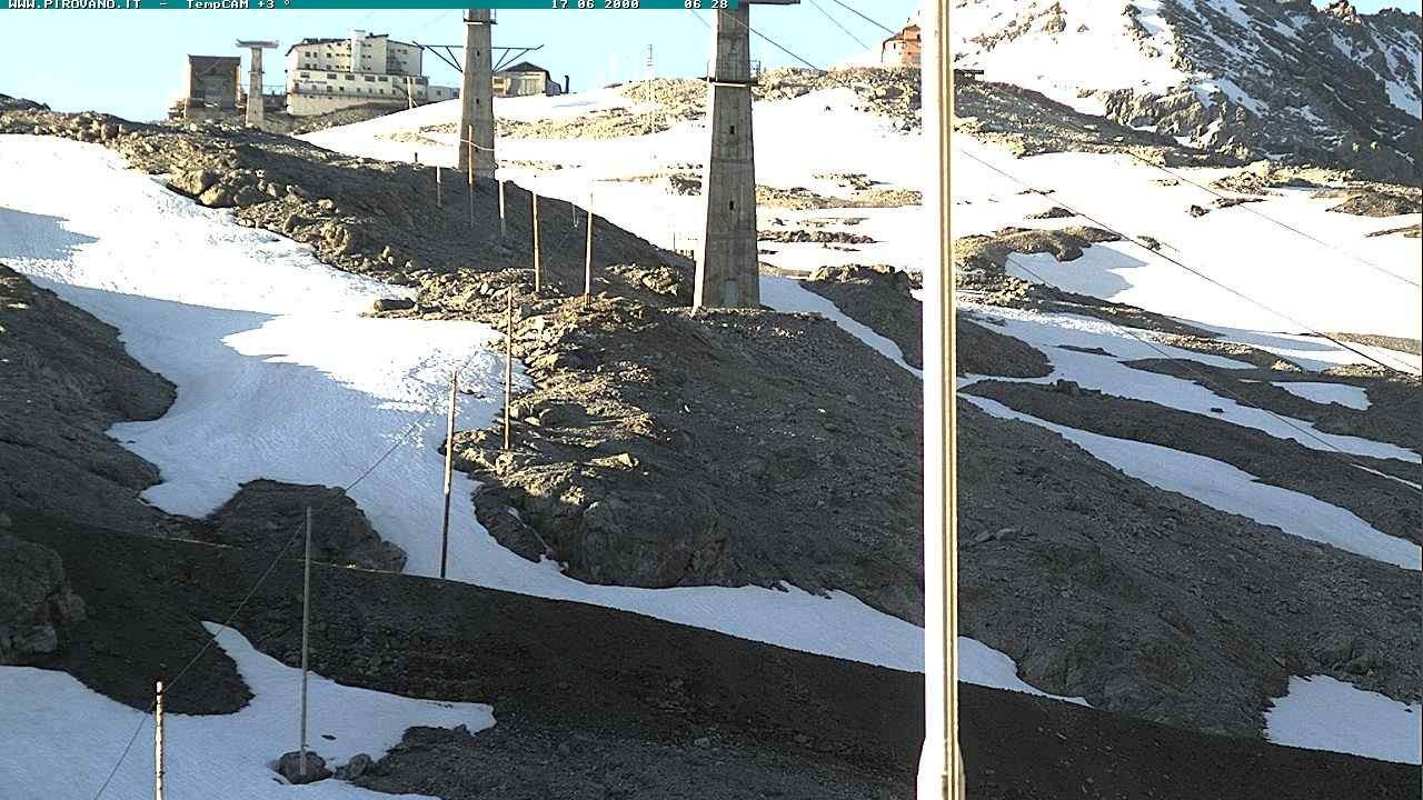 Archiv Foto Webcam Stilfser Joch: Blick auf die Gondel
