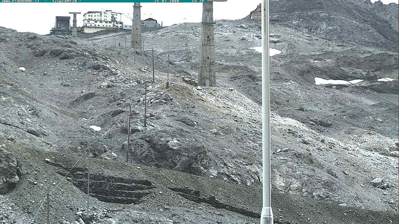 Archived image Webcam Stilfser Joch: View Gondola