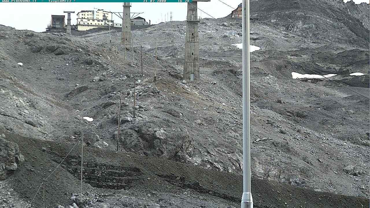 Archived image Webcam Stilfser Joch: View Gondola