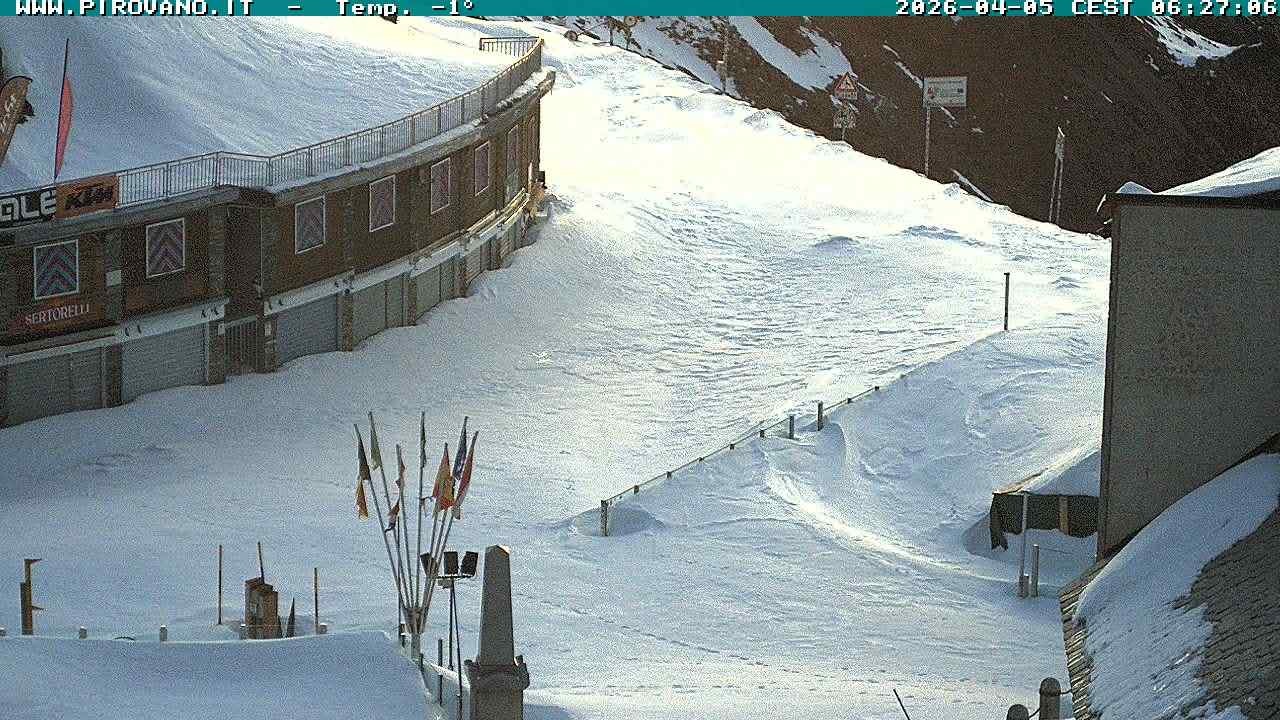 Archiv Foto Webcam Stilfserjoch: Passübergang