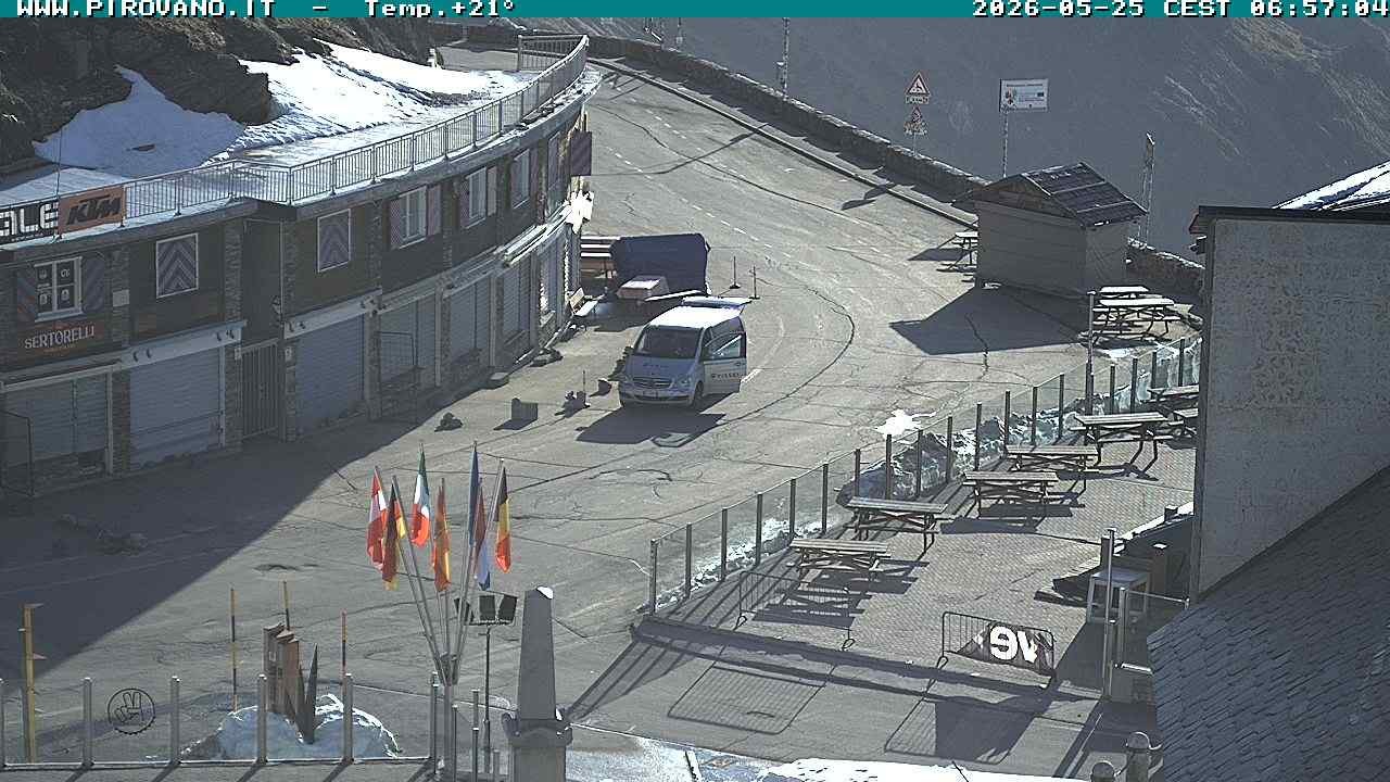 Archiv Foto Webcam Stilfserjoch: Passübergang