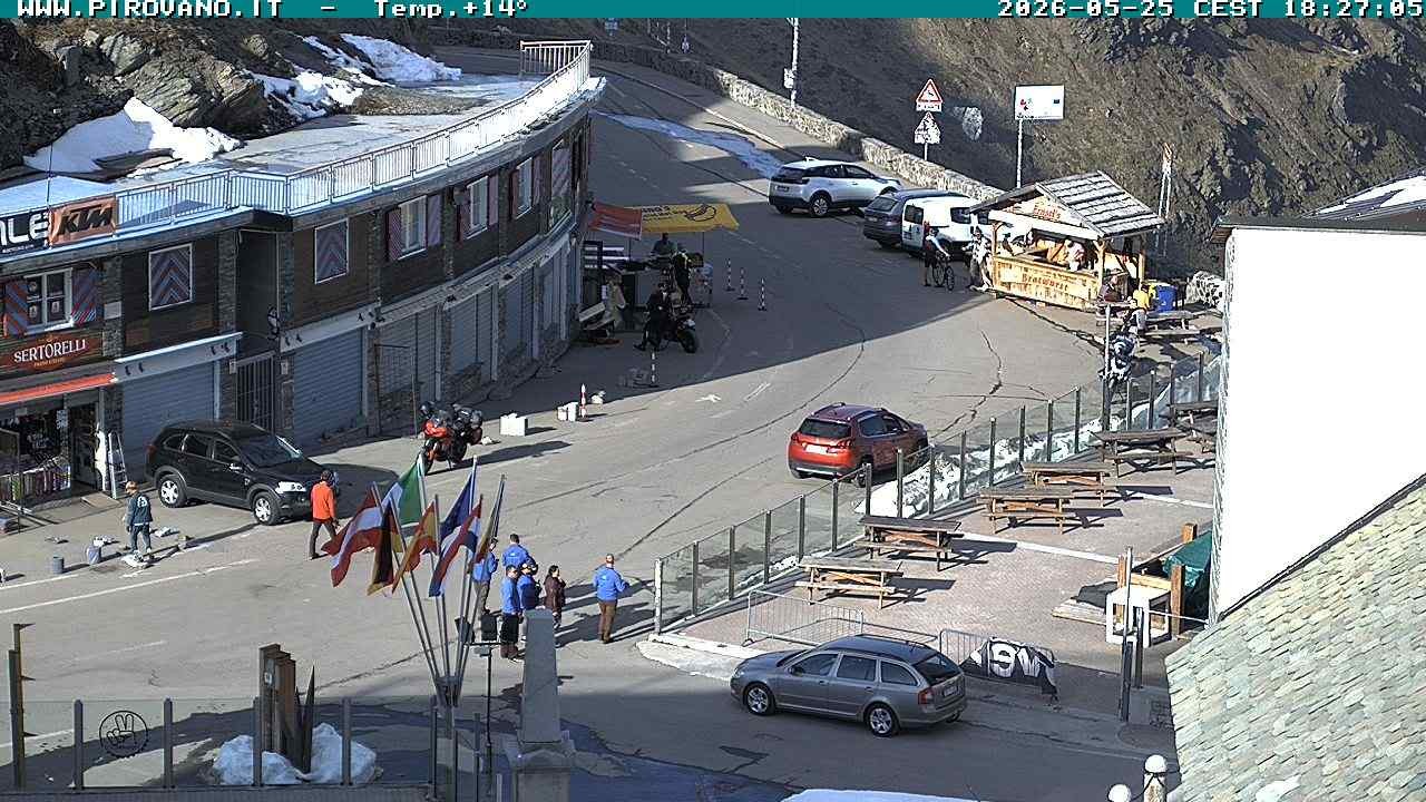 Archiv Foto Webcam Stilfserjoch: Passübergang