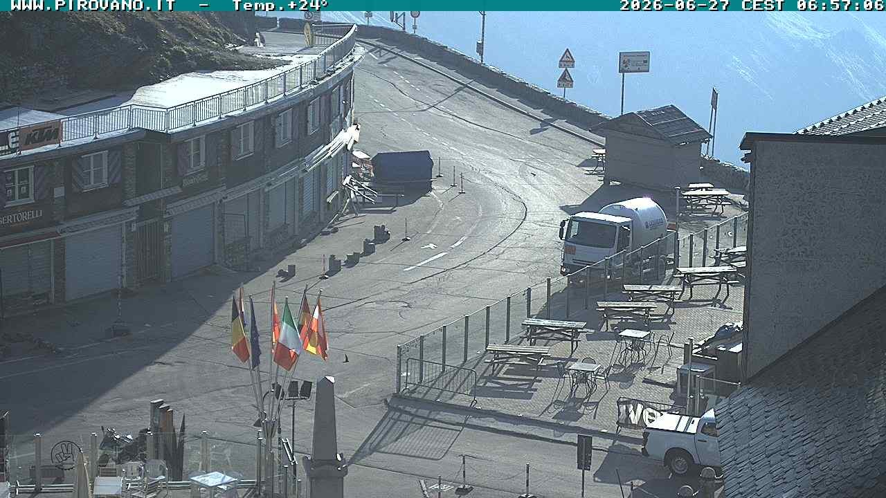 Archiv Foto Webcam Stilfserjoch: Passübergang