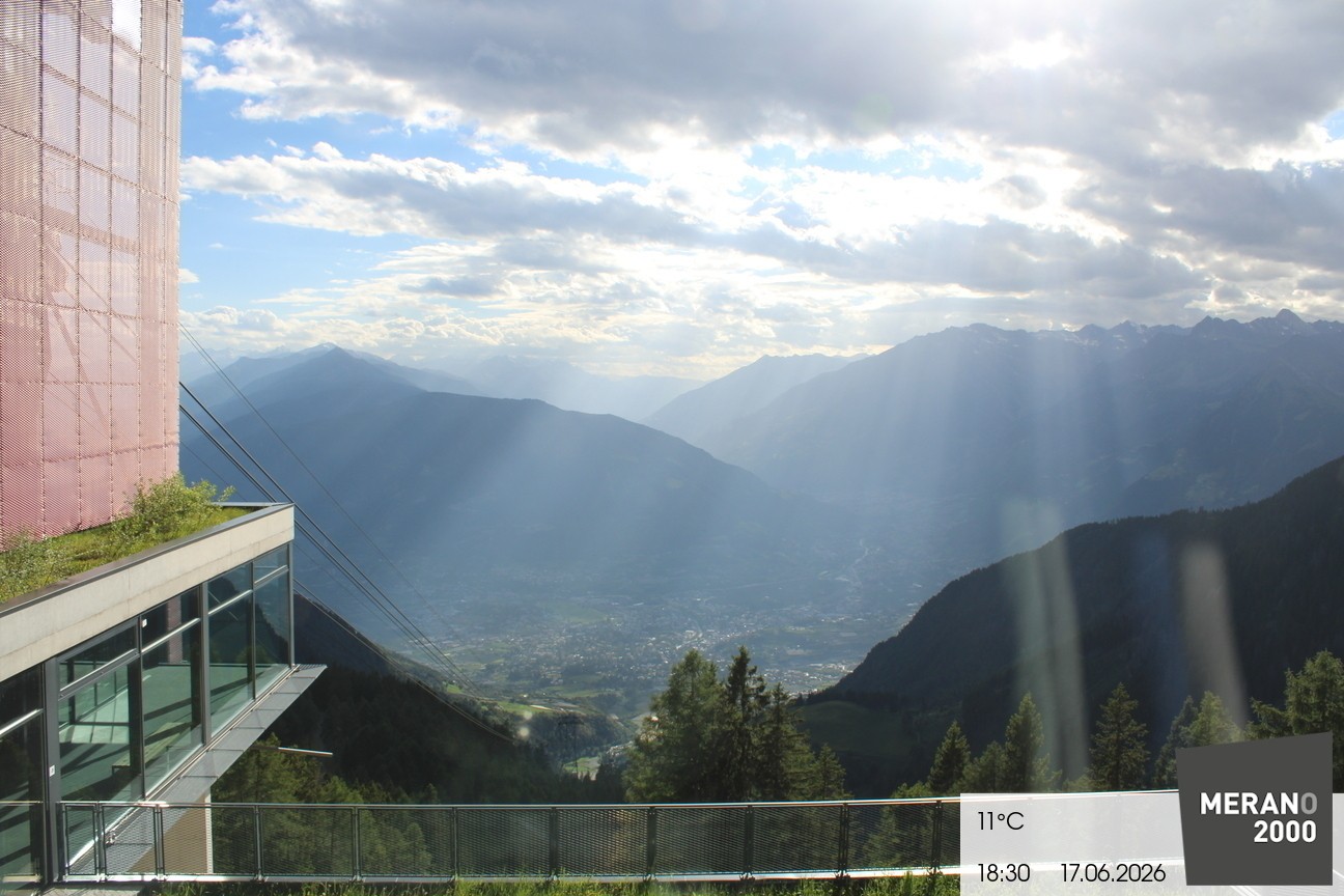 Archiv Foto Webcam Blick auf Meran
