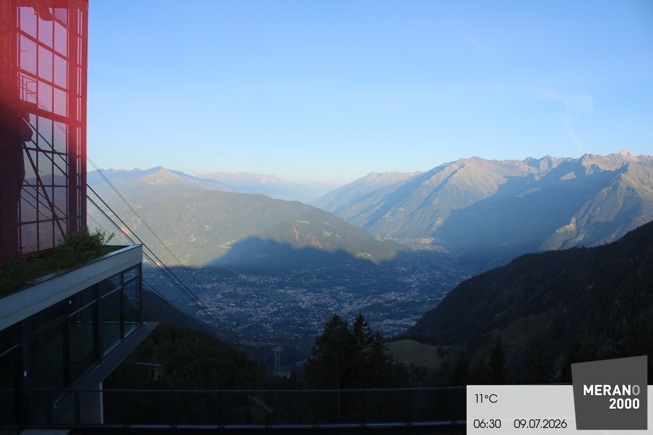 Archiv Foto Webcam Blick auf Meran