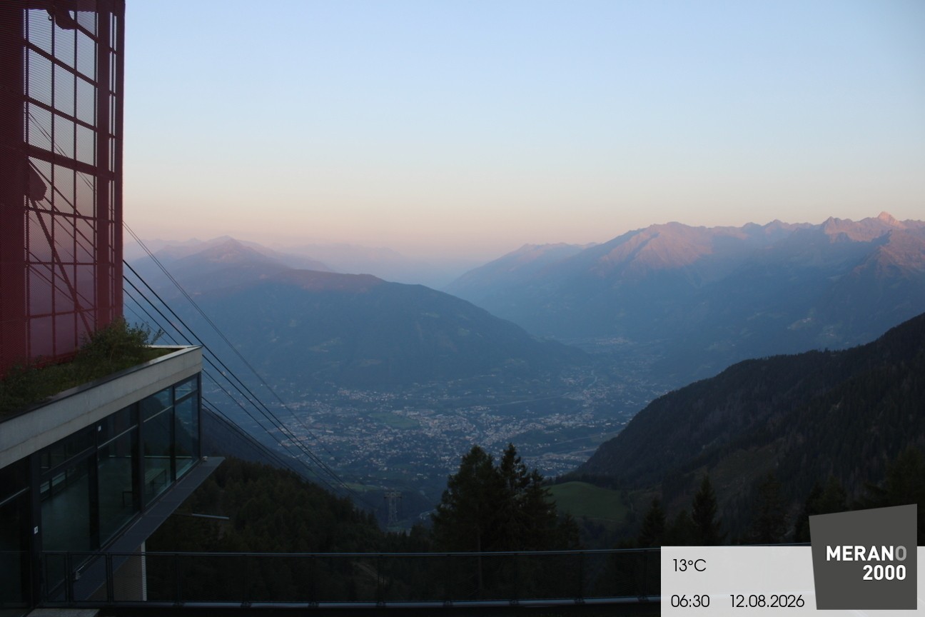 Archiv Foto Webcam Blick auf Meran