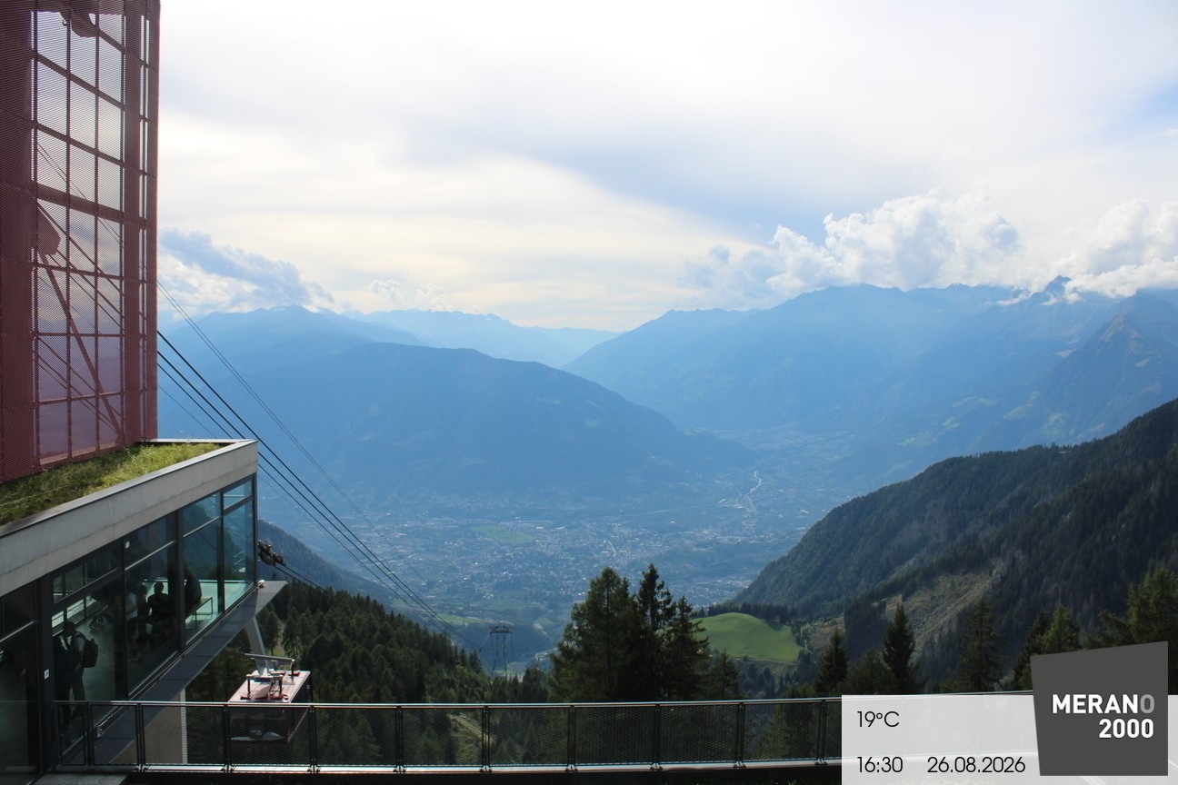 Archiv Foto Webcam Blick auf Meran