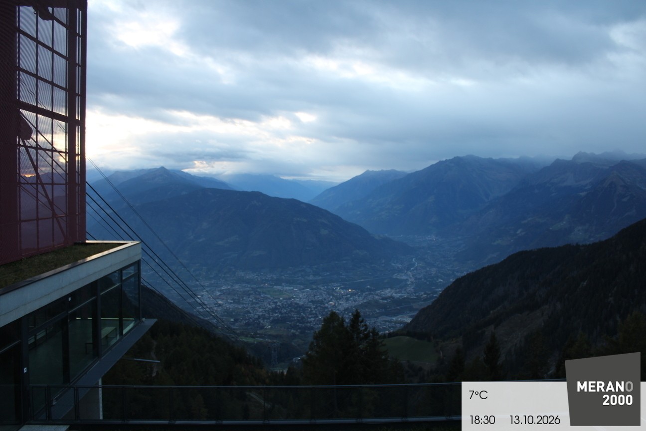Archiv Foto Webcam Blick auf Meran