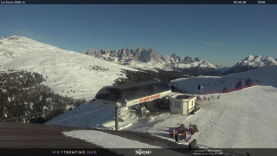 Archived image Webcam mountain station Le Cune, Trentino