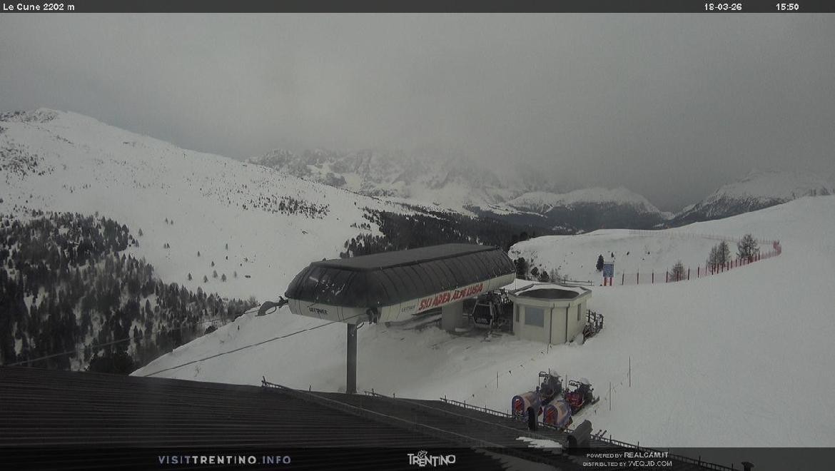 Archived image Webcam mountain station Le Cune, Trentino