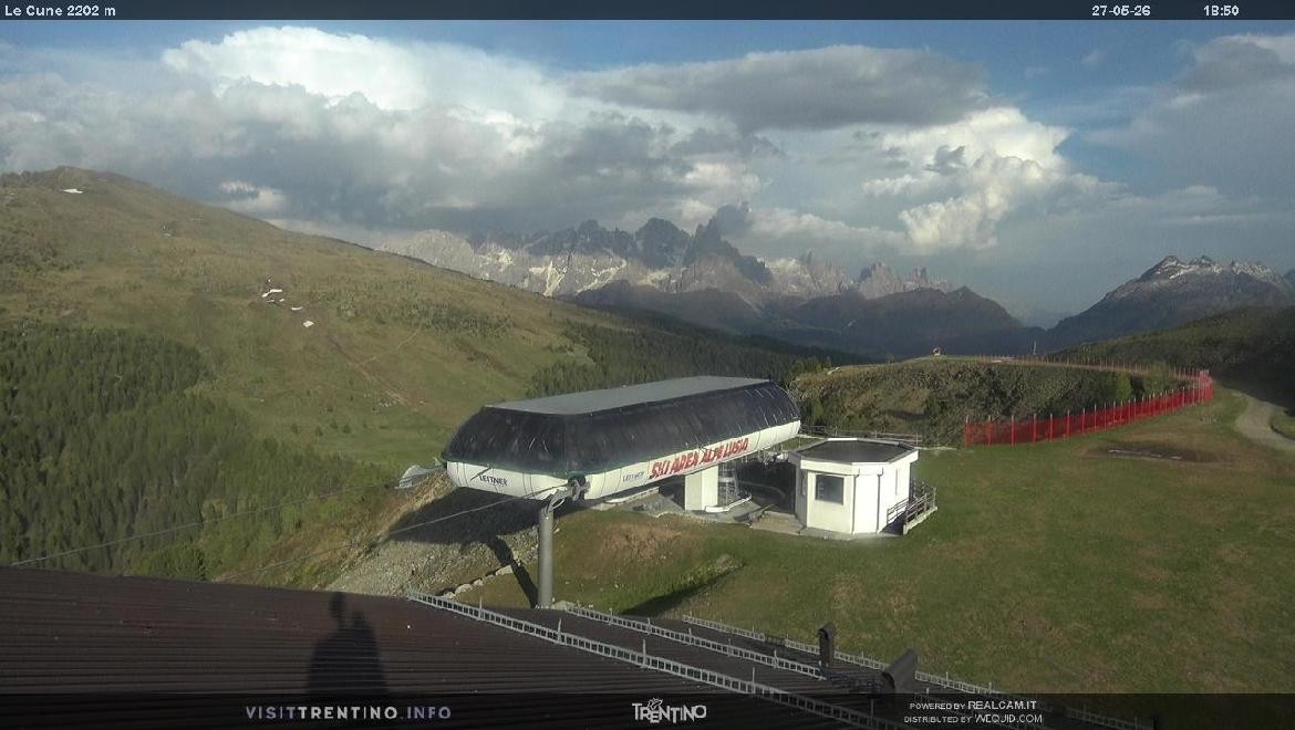 Archived image Webcam mountain station Le Cune, Trentino