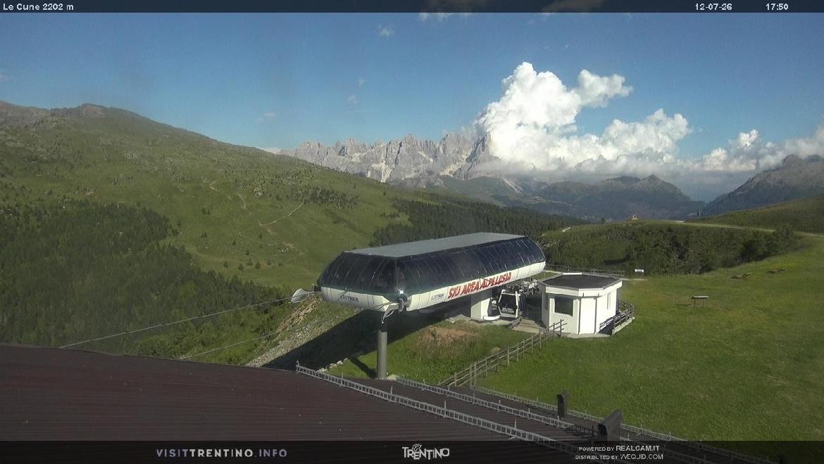 Archived image Webcam mountain station Le Cune, Trentino