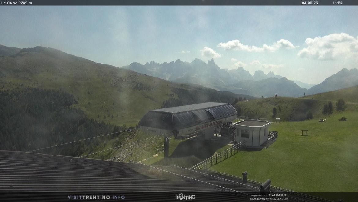 Archived image Webcam mountain station Le Cune, Trentino