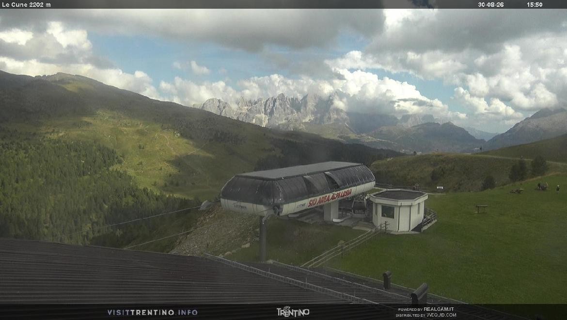 Archived image Webcam mountain station Le Cune, Trentino