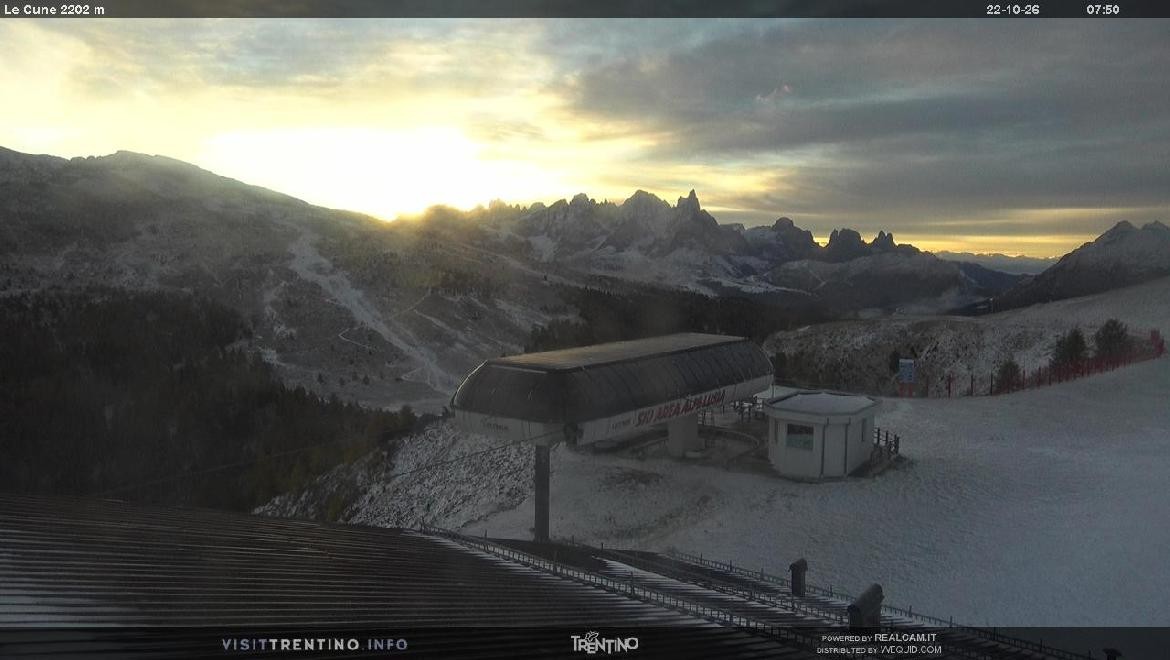 Archiv Foto Webcam Bergstation Le Cune, Trentino