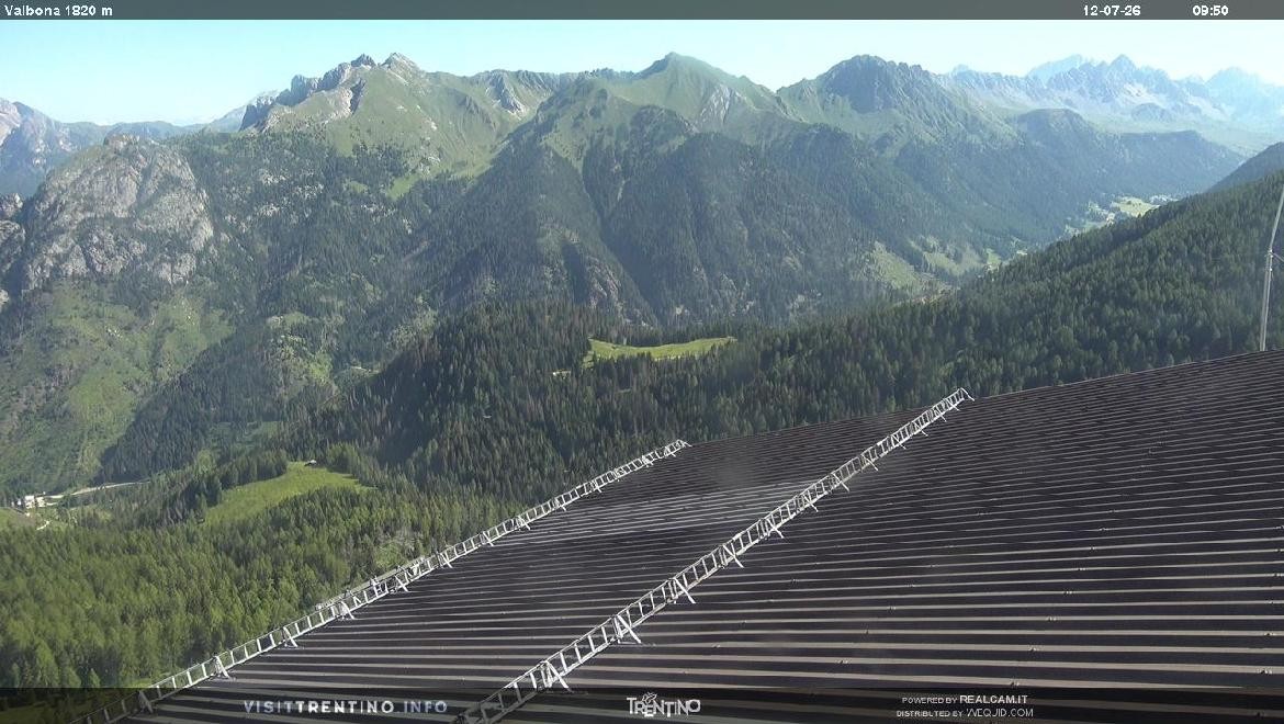 Archived image Webcam middle station alp Lusia, Trentino