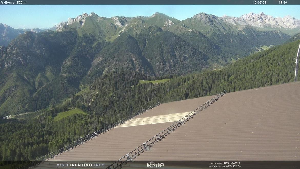 Archived image Webcam middle station alp Lusia, Trentino